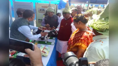 चाईबासा में अर्जुन मुंडा बोले- खेती के साथ दुग्ध उत्पादन बढ़ाकर आय व सेहत सुधारें किसान
