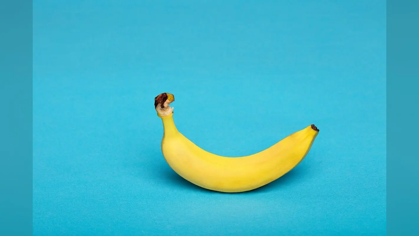 Banana: केला के साथ न खाएं यह 5 चीजें