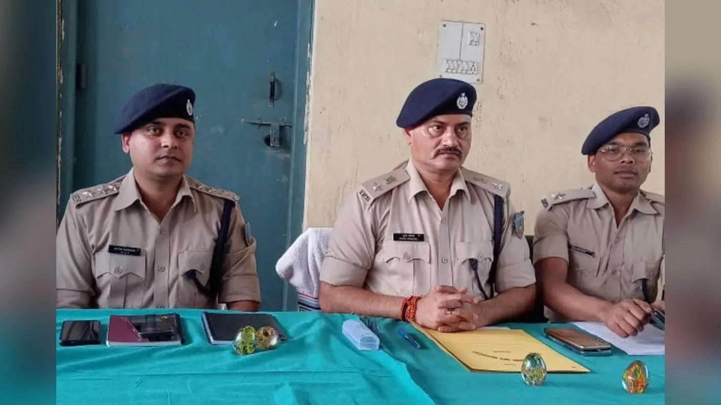 धनबाद के मटकुरिया में ‘कार ब्यूटी’ से चोरी के सभी टायर बरामद