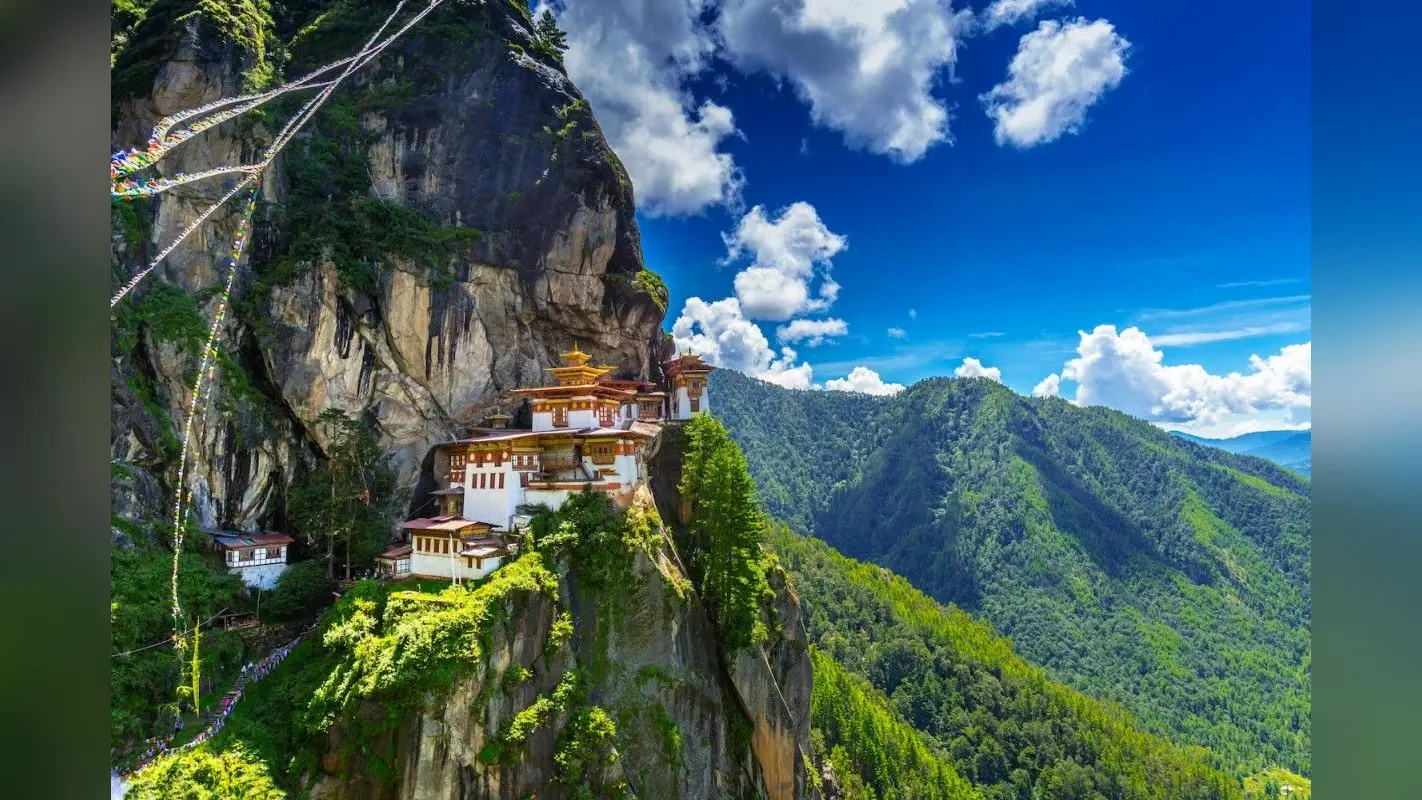 International Tourism: दुनिया के खूबसूरत देश भूटान में एक्सप्लोर करने के लिए खास है ये जगहें