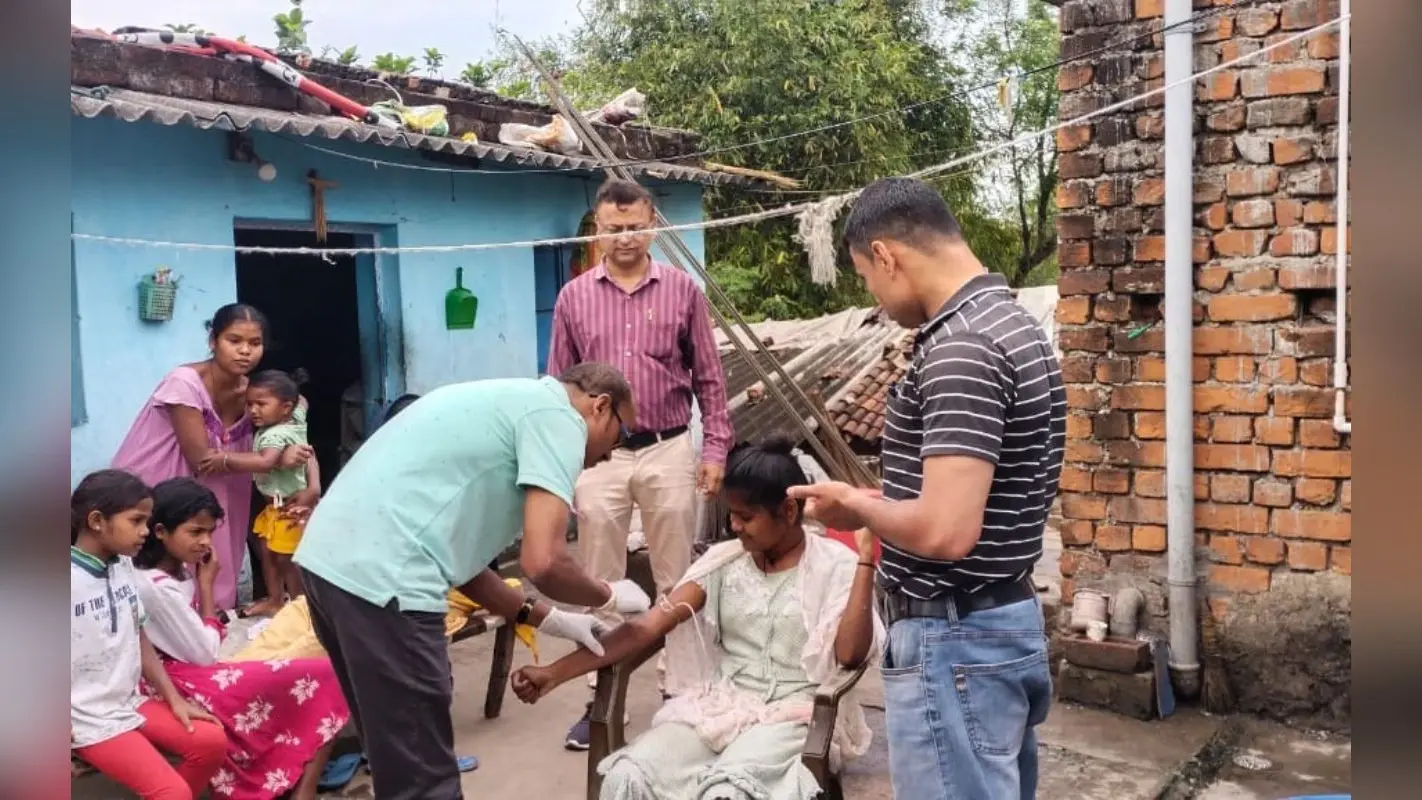 Jamshedpur News: घोड़ाबांधा पंचायत की 5 बस्तियों में फैला चिकन पॉक्स, मेडिकल टीम पहुंची