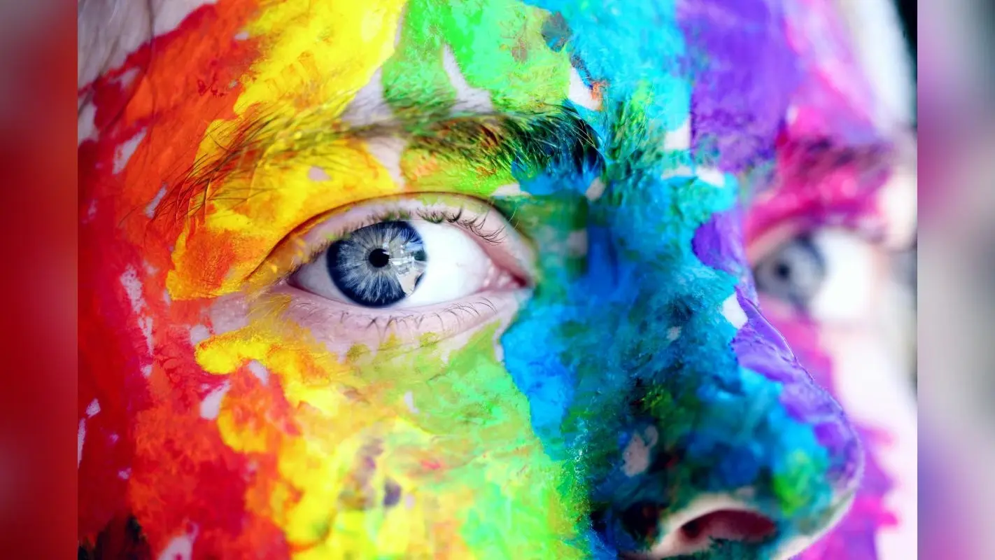 Holi 2024: अनोखी है रंगों की दुनिया, नवजात को सबसे पहले दिखता है लाल रंग