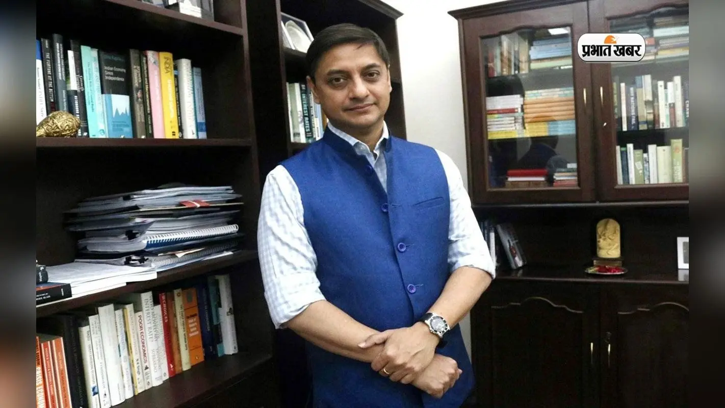 UPSC है बोरिंग, सिविल सर्विसेज परीक्षा को लेकर अर्थशास्त्री संजीव सान्याल का बयान वायरल
