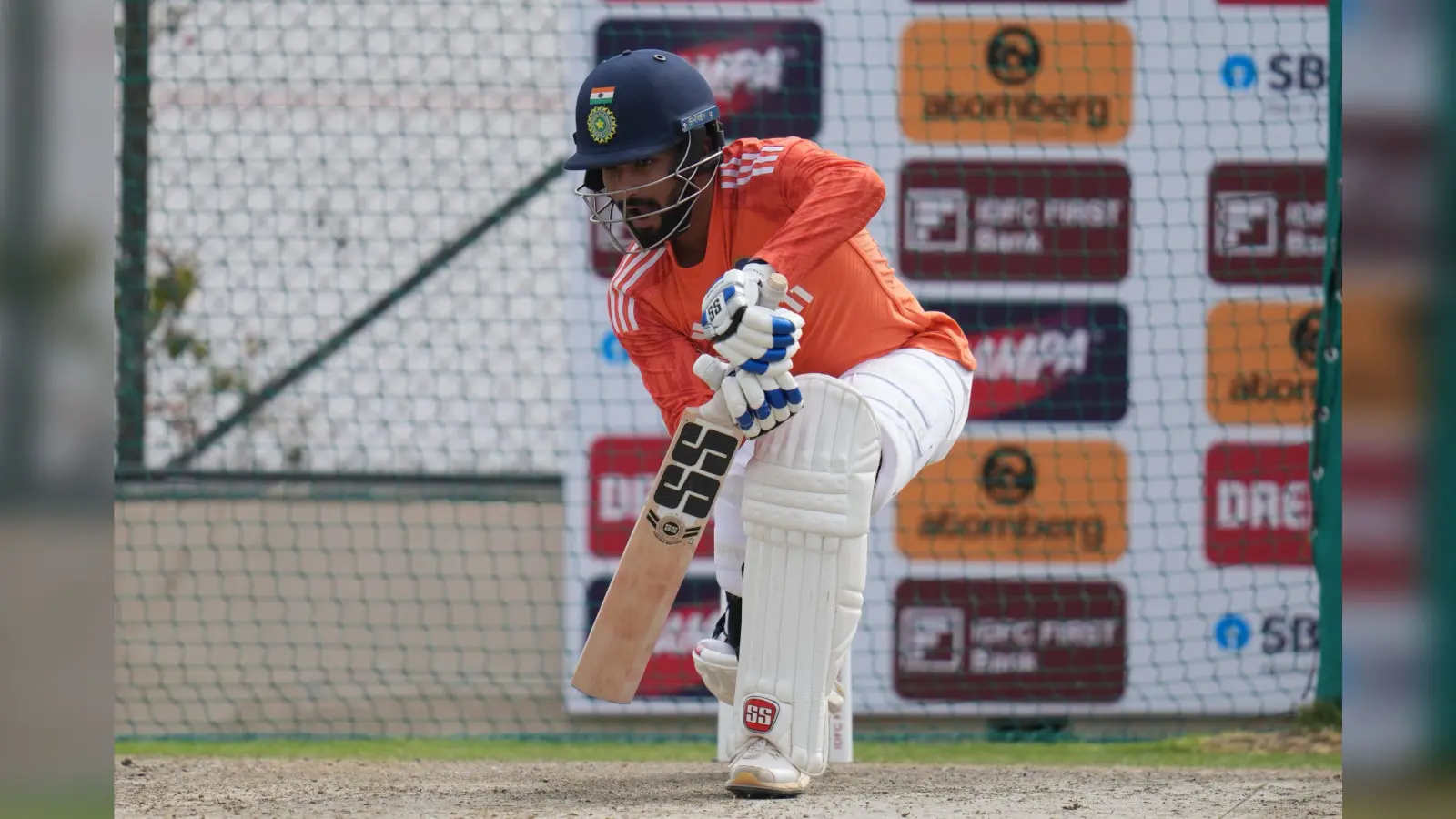 IND vs ENG: पाटीदार की हो सकती है छुट्टी, यह खिलाड़ी कर सकता है टेस्ट डेब्यू, जानें संभावित प्लेइंग 11