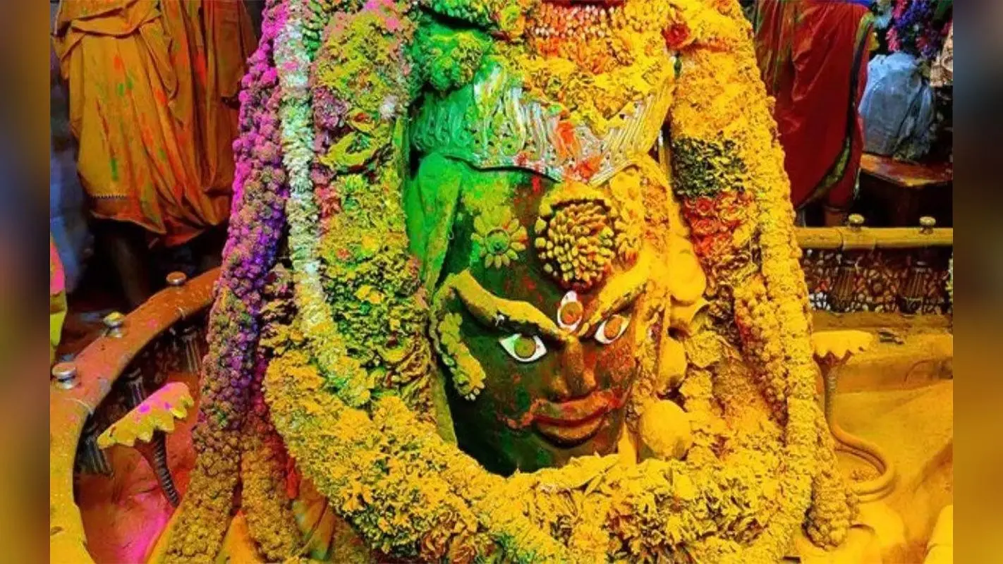 Holi in Mahakal Temple: विश्व प्रसिद्ध है यहां की होली, सबसे पहले महाकाल मनाते हैं होली
