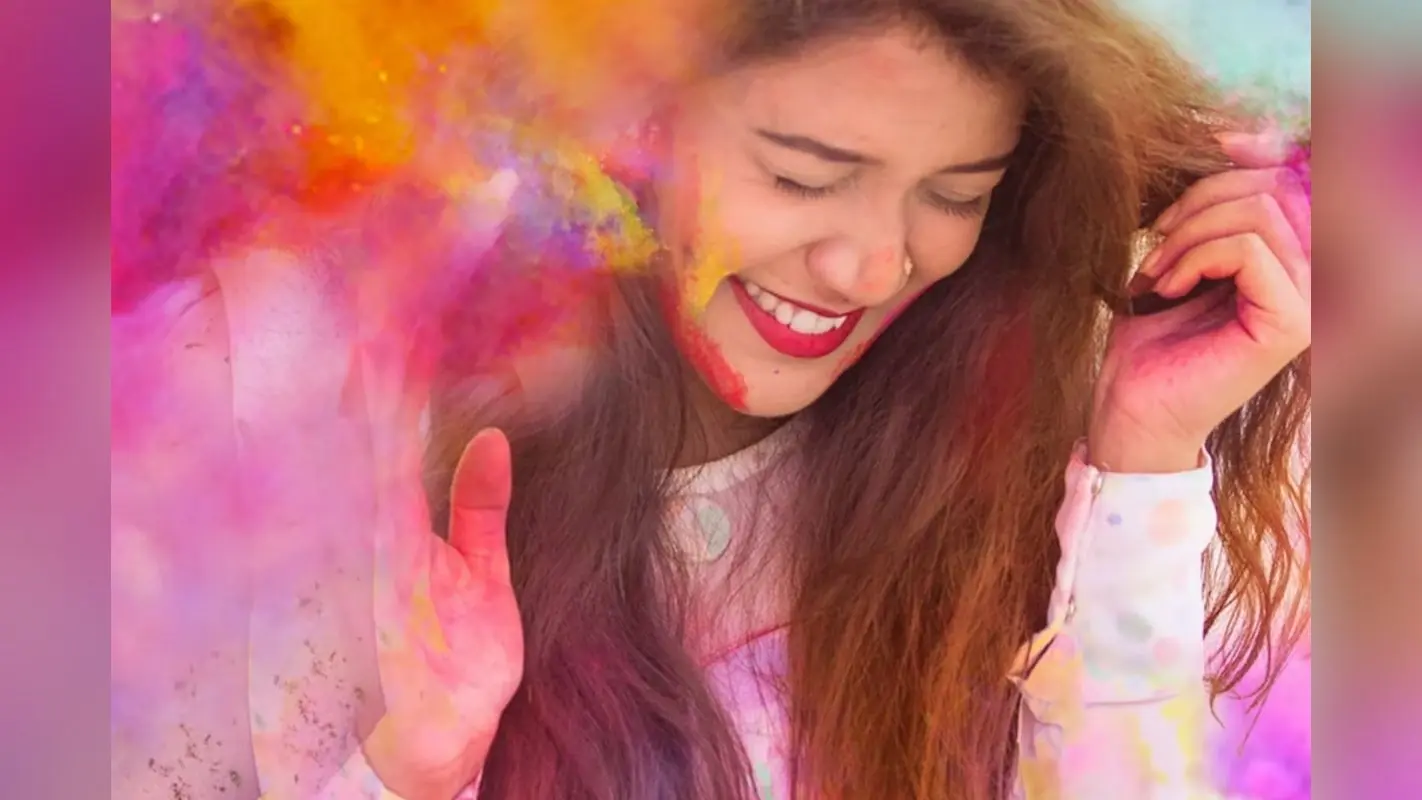 Holi Skincare: होली के रंगों से करना है अपनी त्वचा का बचाव, तो ये हैं आप के लिए कुछ आसान उपाय