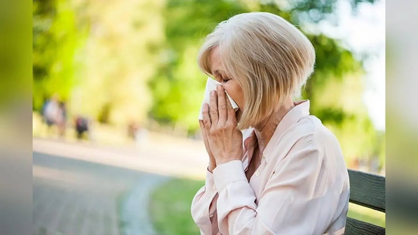 Home Remedies For Summer Cold: गर्मी में भी अगर आप हैं जुकाम से परेशान, तो अपनाएं ये घरेलू उपाय