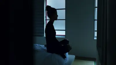 Insomnia : क्या आपकी भी रातों की नींद गई है उड़ ? जानिए इसके पीछे की वजह