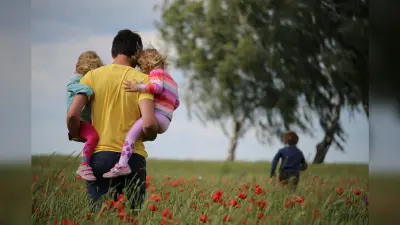 Parenting Tips: बच्चों के झूठ बोलने की आदत को न करें अनदेखा, ऐसे सिखाएं सच बोलना सिखाएं