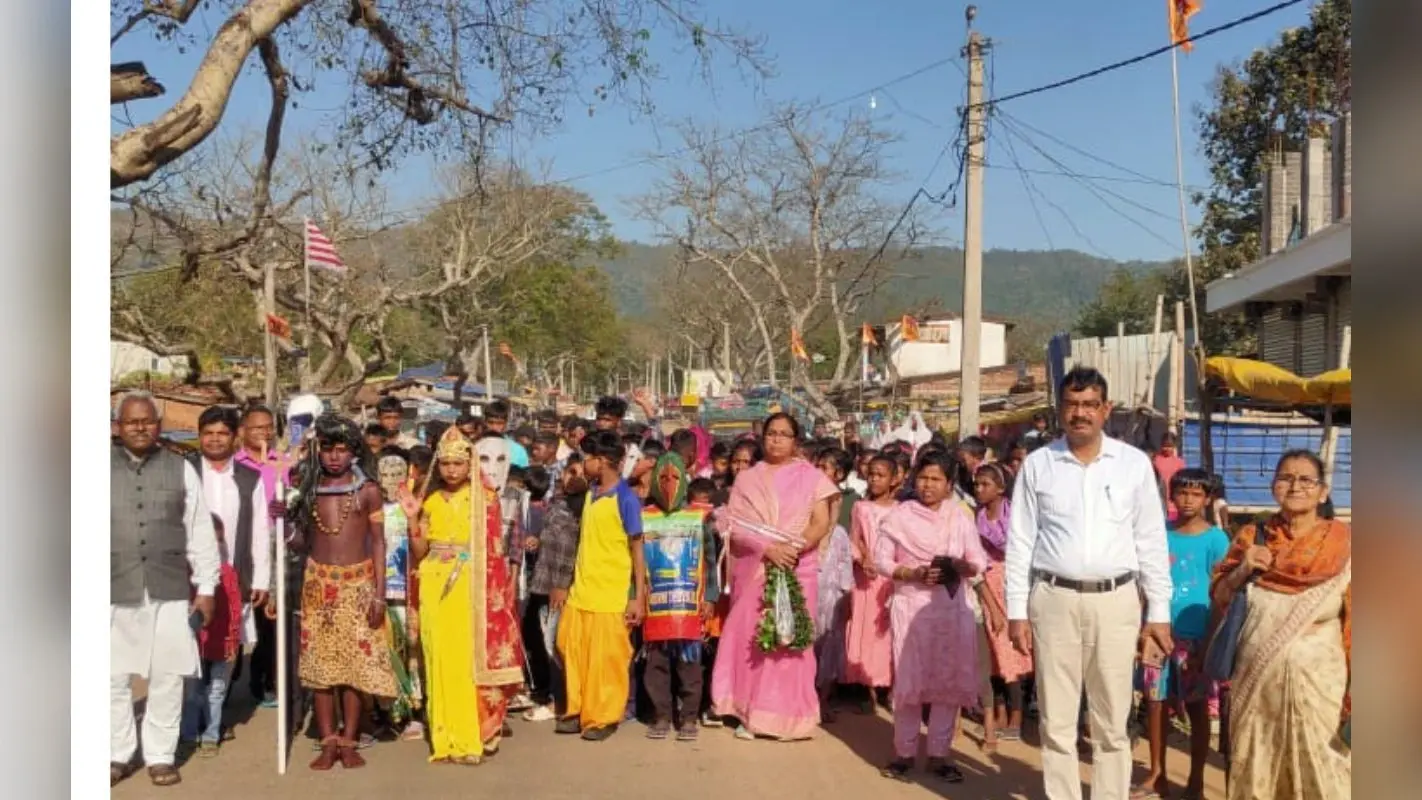 PHOTOS: महाशिवरात्रि पर शिवमय गुमला, भूत-पिशाच के साथ बारात लेकर निकले भोलेनाथ, मंदिरों में गूंजते रहे शंख-घंटे
