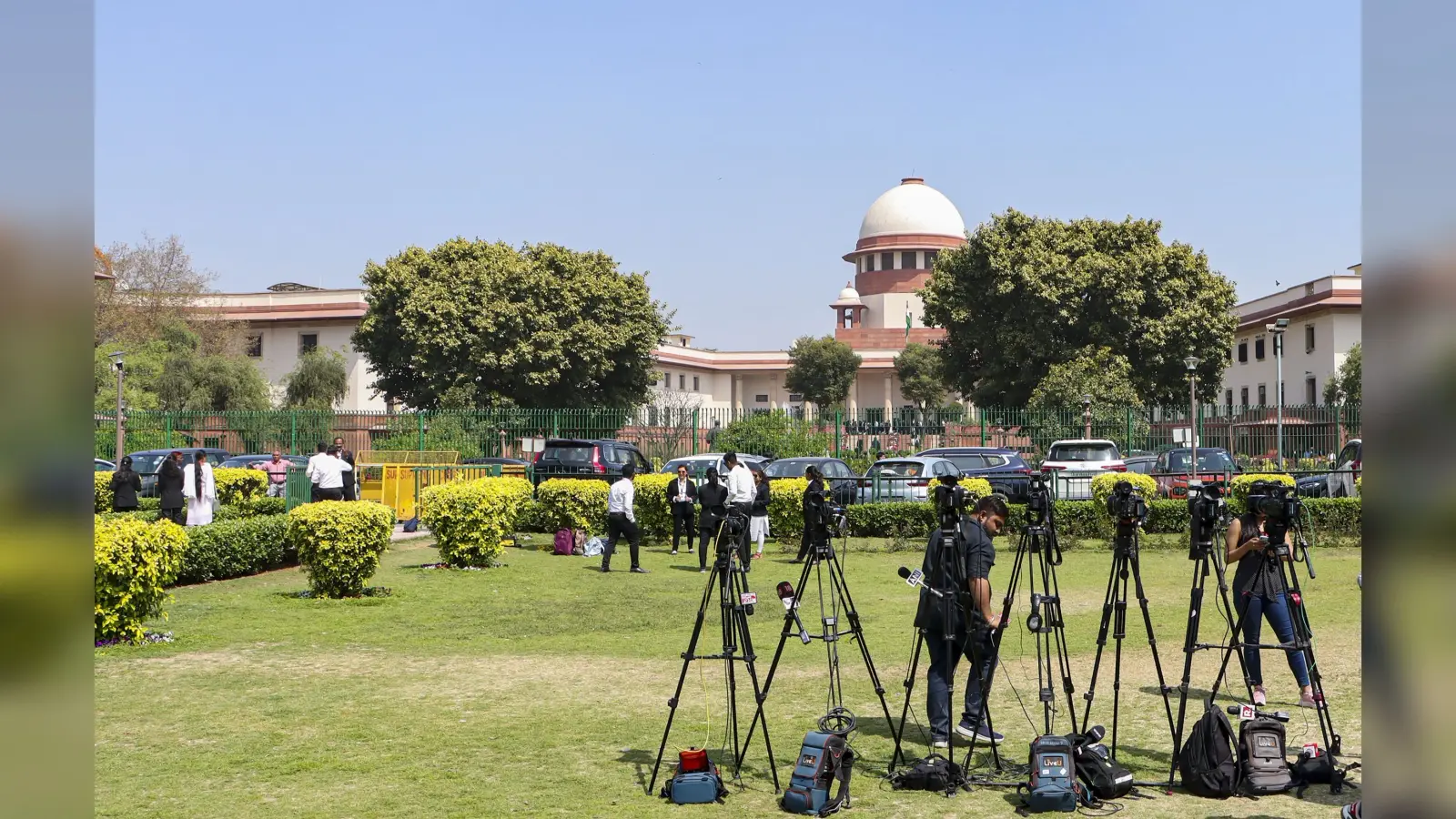 Misleading advertisements: पतंजलि ने सुप्रीम कोर्ट से मांगी माफी, जानें हलफनामे में क्या कहा