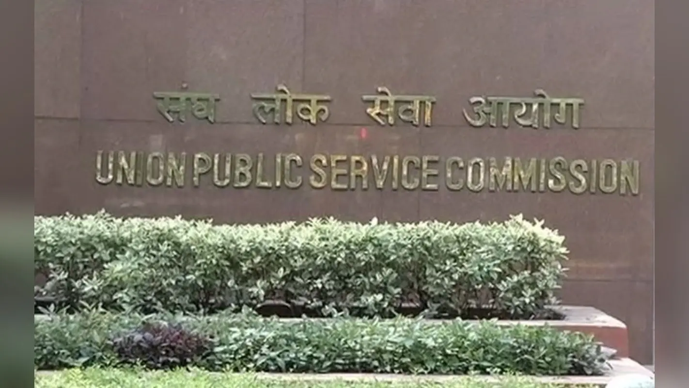 UPSC के लिए पांच से आठ साल की तैयारी ‘युवा ऊर्जा की बर्बादी’, अर्थशास्त्री संजीव सान्याल का बयान