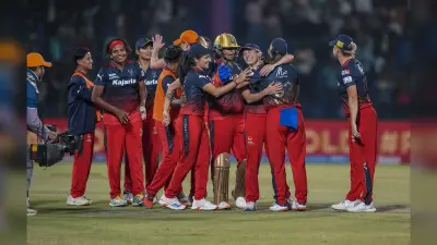 WPL 2024: आरसीबी ने मुंबई इंडियंस को रौंदकर फाइनल में किया प्रवेश, अब दिल्ली कैपिटल्स से होगा मुकाबला