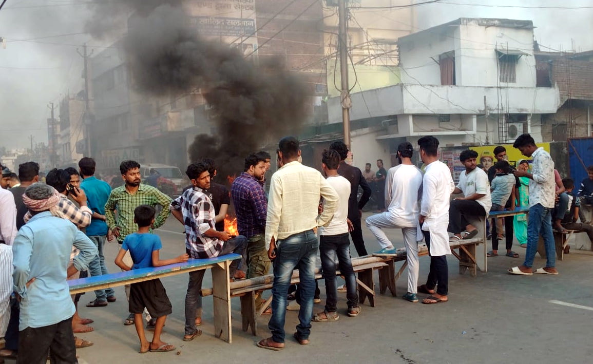 मुजफ्फरपुर में रेलवे ट्रैक पर मिला कंसल्टेंसी संचालक का शव, हत्या की आशंका पर हंगामा