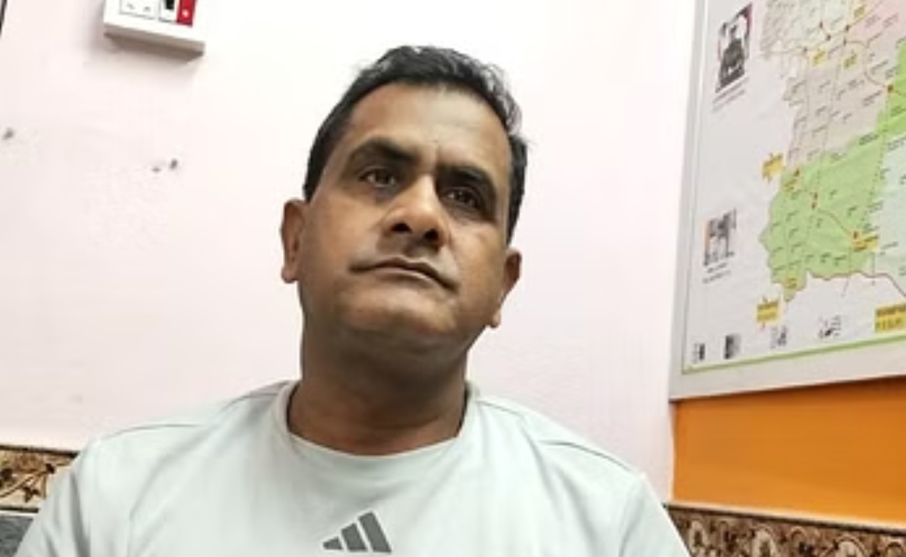 पूर्व IAS अरुण पति त्रिपाठी गोपालगंज से गिरफ्तार, 776 करोड़ के घोटाले से जुड़ा है मामला