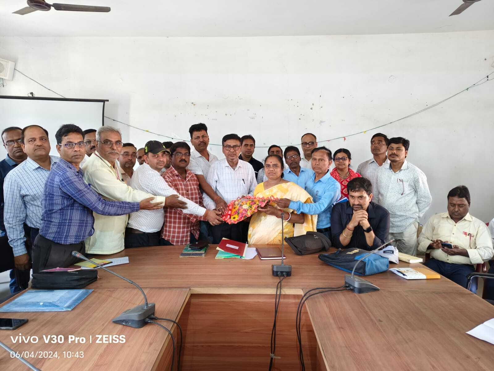 मतदान केंद्रों में सुविधाएं सुनिश्चित करने का निर्देश