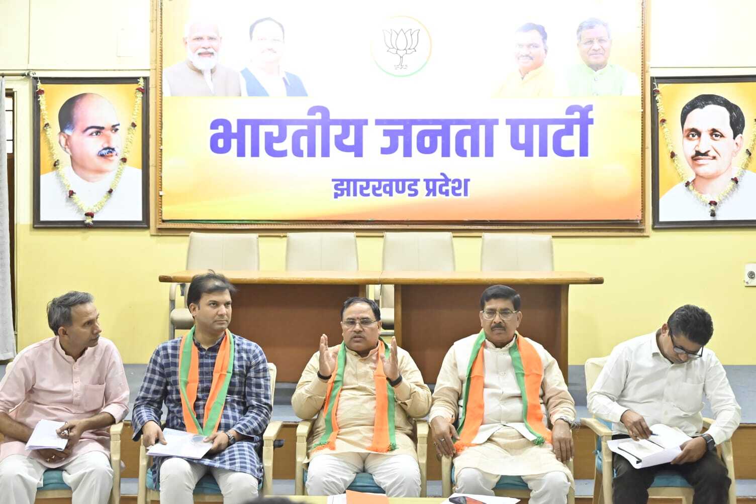 भाजपा कार्यकर्ता बूथ के कार्यों को धरातल पर उतारें : आदित्य साहू