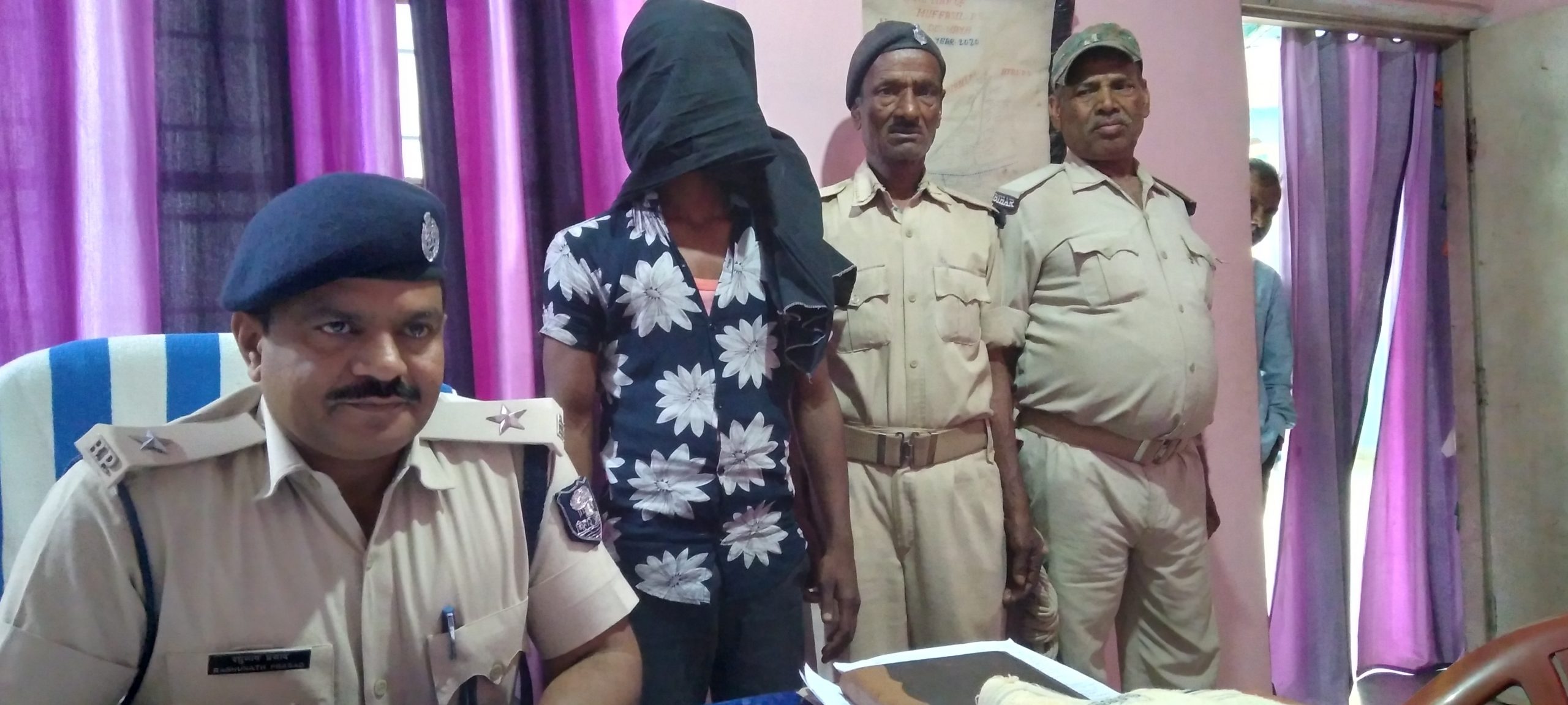 आपराधिक घटना को अंजाम देने निकला युवक कट्टे के साथ चढ़ा पुलिस के हत्थे