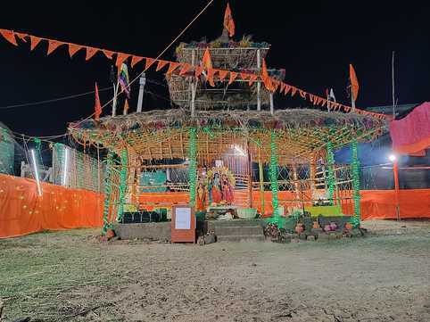श्रीराम कथा ज्ञान यज्ञ में उमड़ रहे भक्त