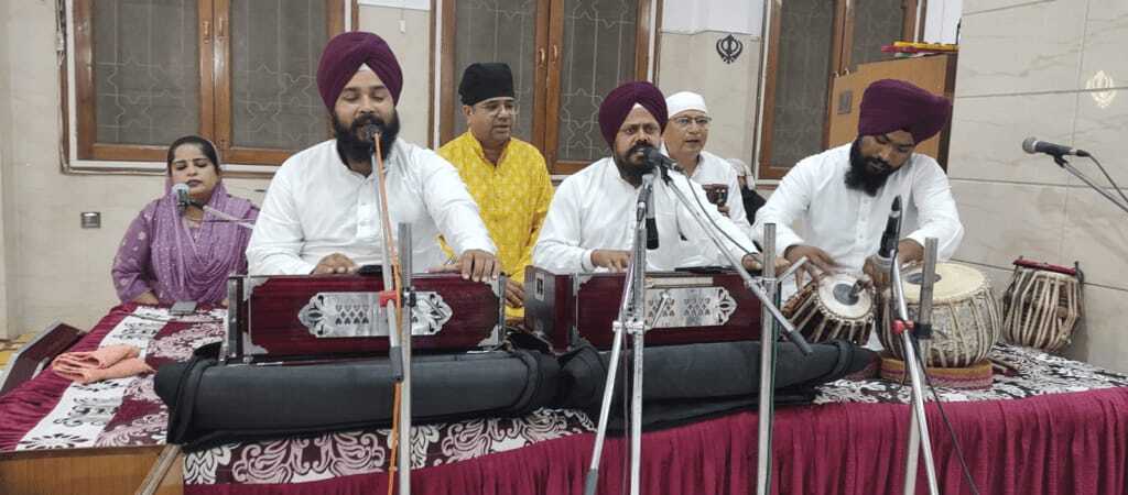 बैसाखी पर सजा विशेष दीवान
