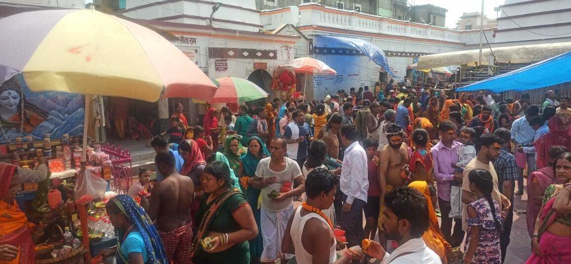 चैत्र पूर्णिमा पर बासुकिनाथ मंदिर में 55 हजार श्रद्धालुओं ने किया जलार्पण