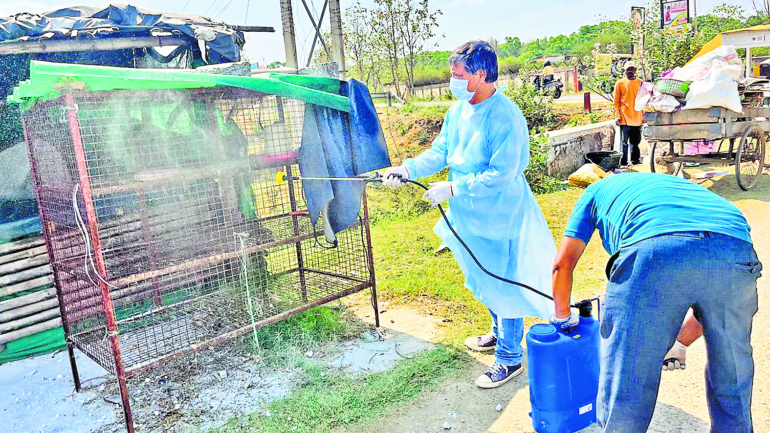 बर्ड फ्लू की पुष्टि के बाद प्रभावित क्षेत्र को किया गया संक्रमण मुक्त, बिक्री पर रोक