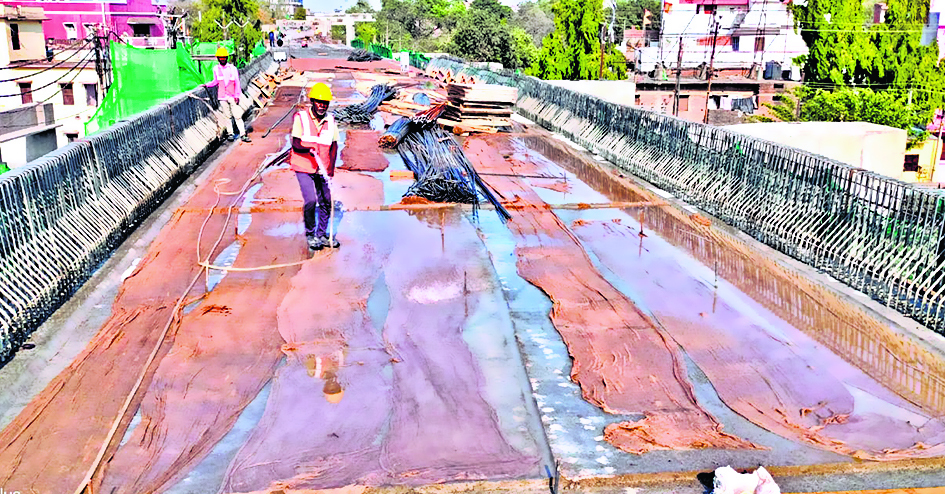 छपरा में डबल डेकर के लिए अब जून 2025 का समय निर्धारित