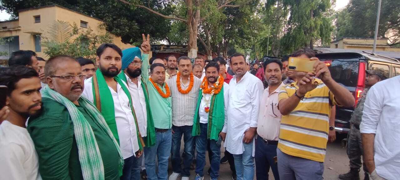 राजद नेताओं से मिले समीर महंती