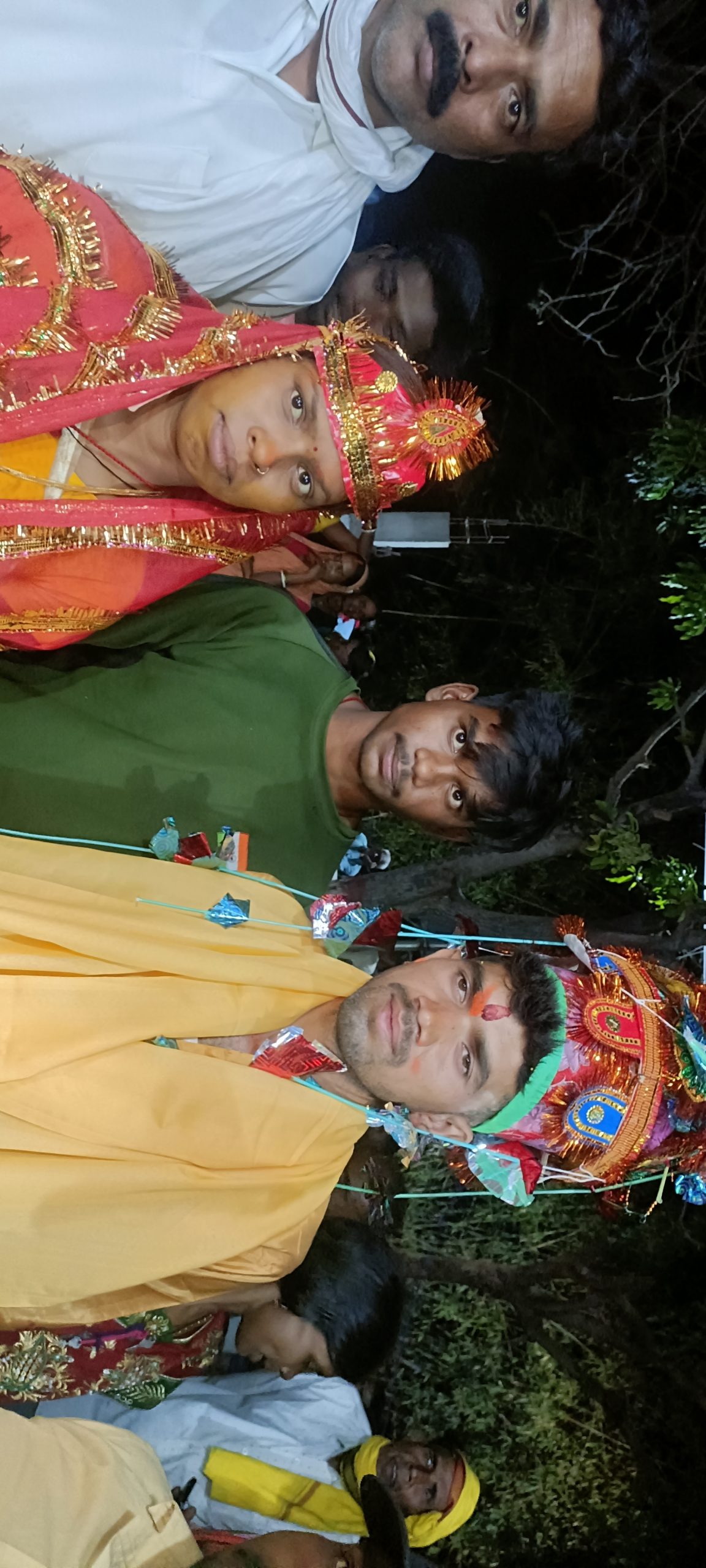 प्रेमी जोड़ा का कराया गया मंदिर में विवाह