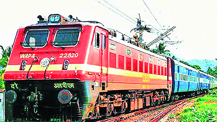 पटना से सूरत व रतलाम और दानापुर से उधना के लिए चलेंगी स्पेशल ट्रेनें