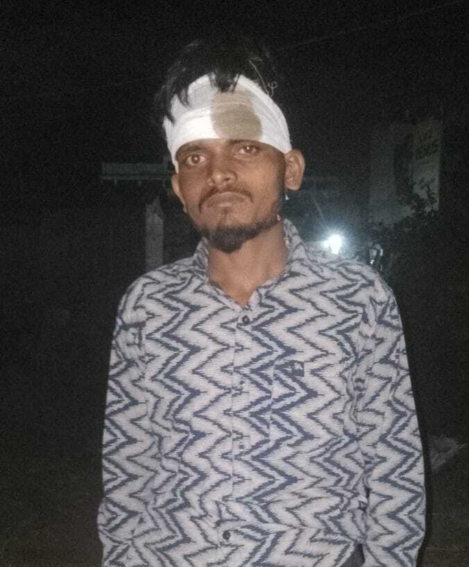 नशे में मनचलों ने युवक के साथ की मारपीट