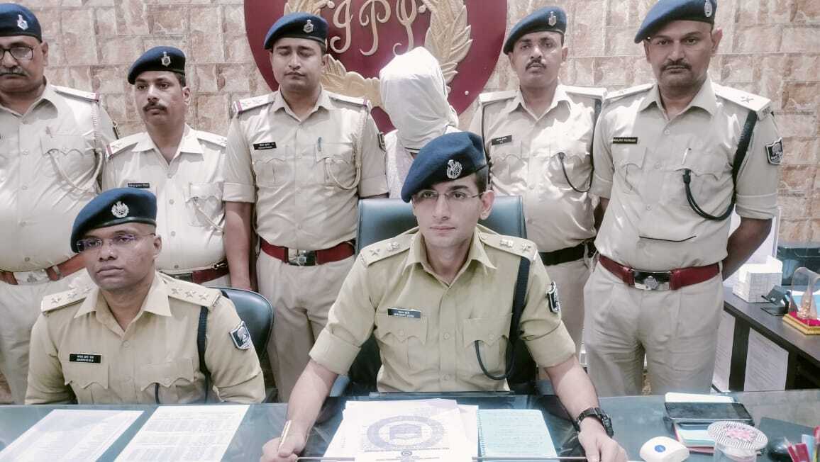 मणिपुर से पटना लाया गया डेढ़ करोड़ का स्मैक बरामद, धंधेबाज तस्कर गिरफ्तार