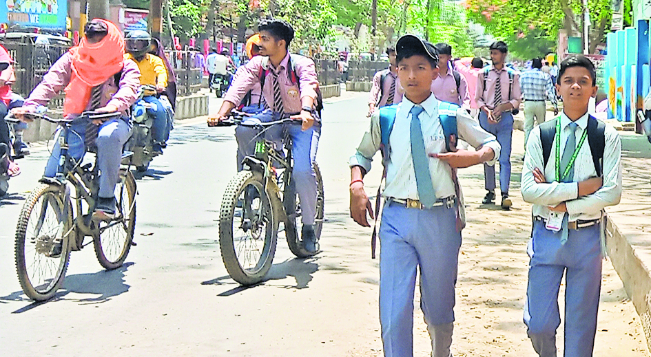 इमरजेंसी वार्ड में हर 10 मिनट में एडमिट हो रहे लू पीड़ित मरीज