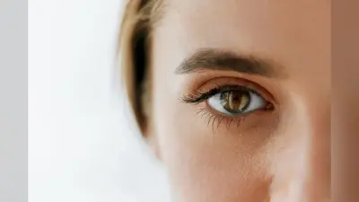 Ayurvedic Eye Care Tips: 50 साल के बाद भी आंख नहीं होगी कमजोर, अपनाएं आयुर्वेद के ये 7 उपाय