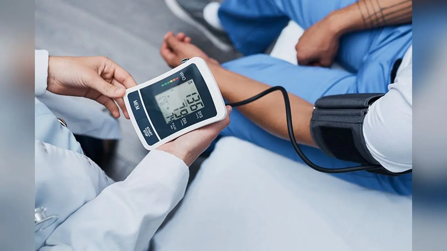 Ayurvedic Treatment For Low BP In Summer: गर्मी में हो रही है लो ब्लड प्रेशर तो न हो परेशान, अपनाएं आयुर्वेदिक नुस्खे