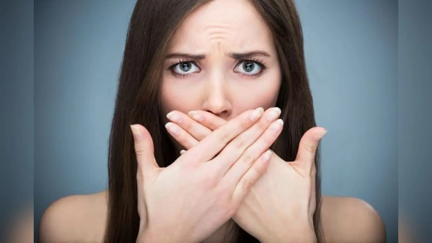 Bad Breath Remedy: इन घरेलू तरीकों से करें मुंह की बदबू को दूर