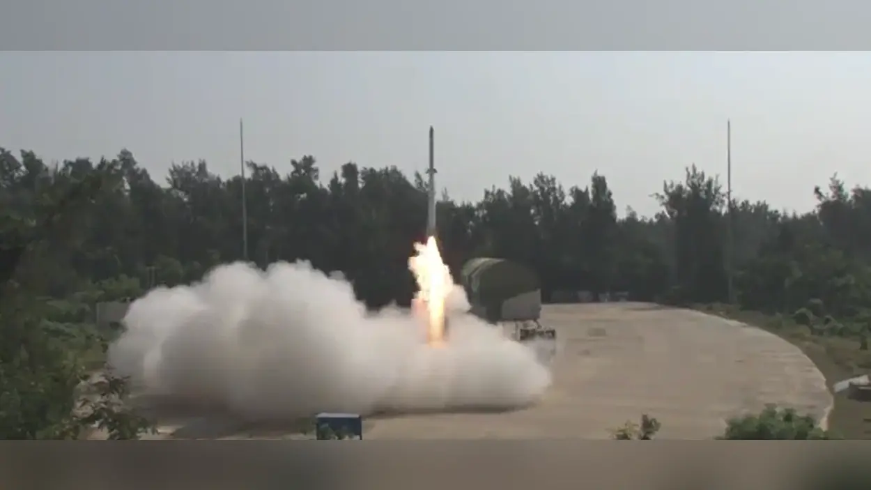 Ballistic Missile: भारत ने दिखाया दम, 250 किमी रेंज की बैलिस्टिक मिसाइल का किया सफल परीक्षण