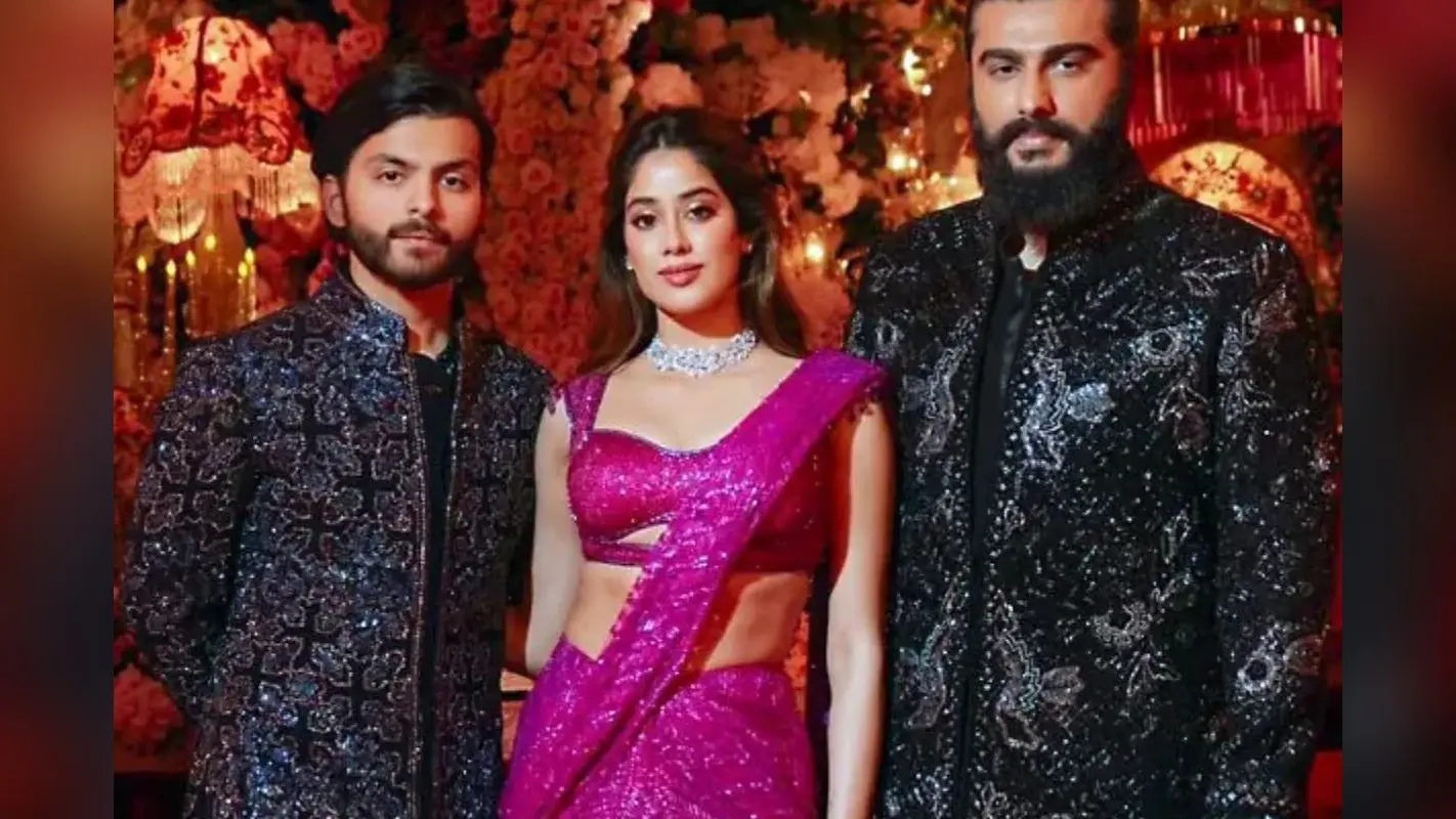 अनंत अंबानी-राधिका मर्चेंट की सगाई में जान्हवी और शिखर की धमाकेदार परफॉर्मेंस ने लूटी महफिल!