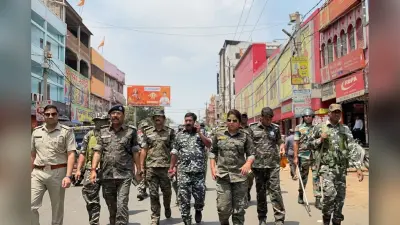 गिरिडीह : रामनवमी को लेकर पुलिस – प्रशासन मुस्तैद, शहर में किया फ्लैग मार्च, लोगों से शांतिपूर्ण माहौल में त्यौहार मनाने की अपील