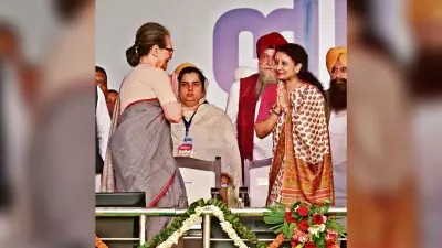 जनता तय करे कि देश लोकतंत्र से चलेगा या तानाशाही से : चंपाई