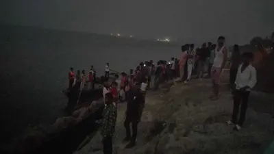 साहिबगंज में मालवाहक जहाज ने तीन नावों को मारी टक्कर, एक क्षतिग्रस्त होकर डूबी