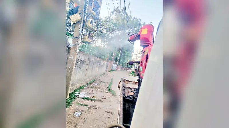 राजधानी में भिनभिना रहे मच्छर और सो रहे नगर निगम के अधिकारी