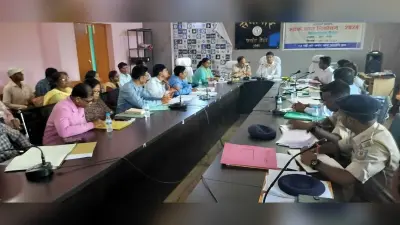 शत प्रतिशत मतदान को लेकर अफसर बरतें गंभीरता
