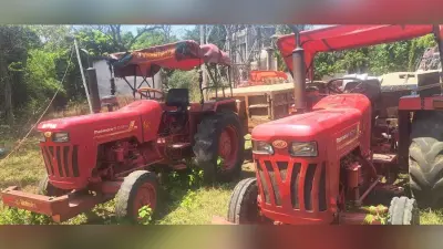 बालू लोड चार ट्रैक्टर जब्त