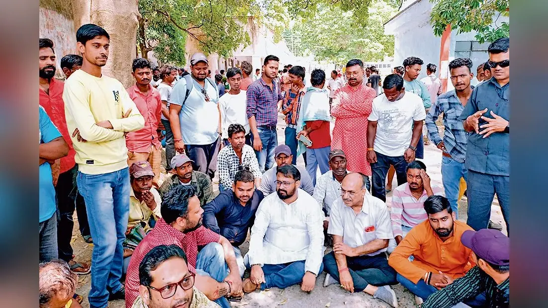 15 लाख रुपये की अनुग्रह राशि के साथ आश्रित को मिलेगी नौकरी