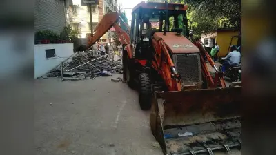 एएसजी नेत्र चिकित्सालय का अतिक्रमित हिस्सा तोड़ा , ठेला गुमटी को भी हटाया