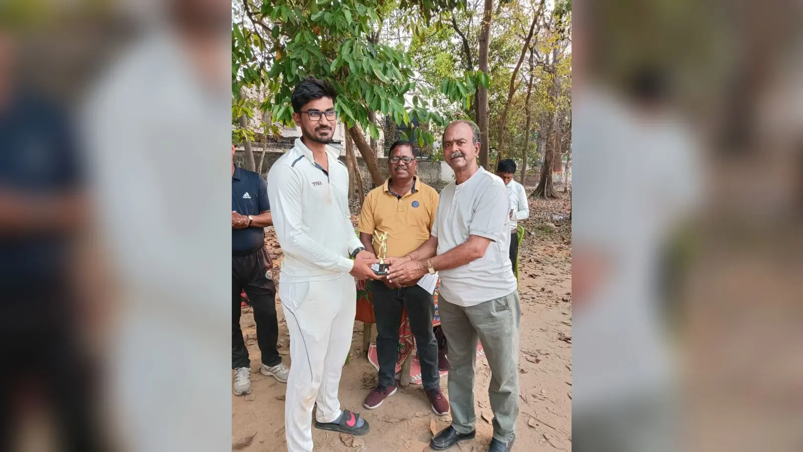 लोयोला ब्लूज ने एआर एकादश को 207 रन से हराया