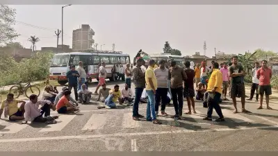 रिटायर शिक्षक की गला रेत कर हत्या, विरोध में सड़क जाम व प्रदर्शन