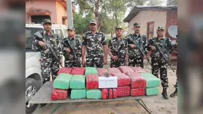 सीमा पर स्कॉर्पियो सहित 147 किलो गांजा जब्त, तस्कर फरार