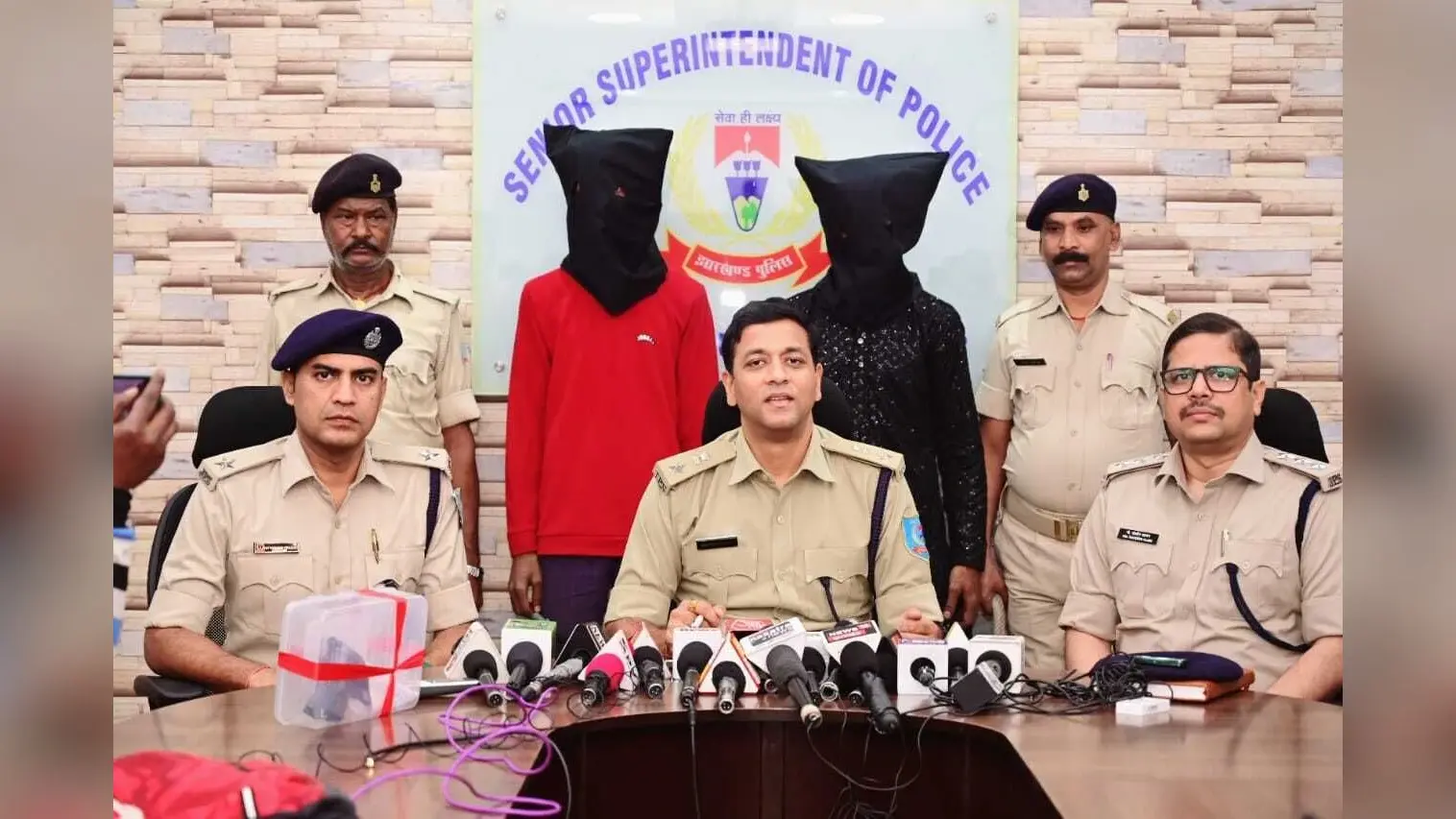 जुगसलाई : फायरिंग मामले में दो भाई गिरफ्तार, भेजा जेल